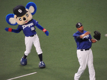 ドアラとルナ選手。