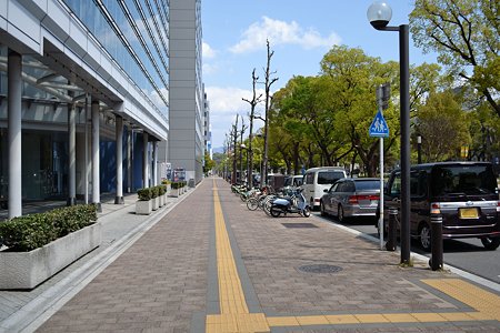 F-1 クリスタルプラザ前サイクルポート(遠景)