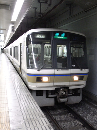 221系(JR難波駅)4