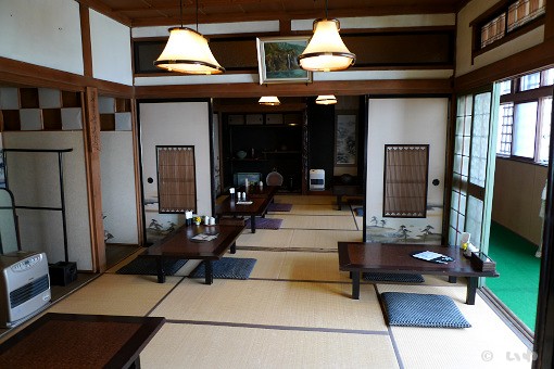 店内 P1050027.jpg
