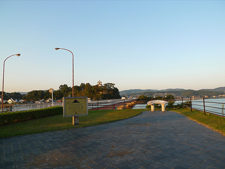 杵築◆橋詰公園から杵築城を見る(3)